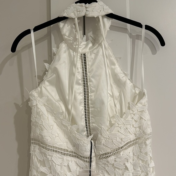 Perfect wedding shower or rehearsal dress for the bride to be! - Picture 3 of 4